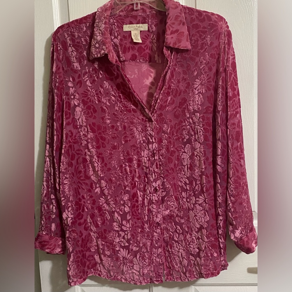C.L.O.S.E—WOMENS FUSHIA VELVET SHEER SHIRT